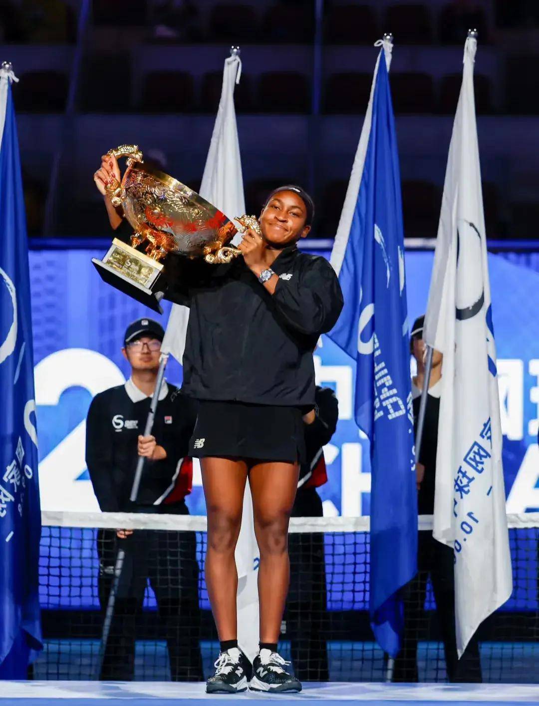 努涅斯等球 努涅斯等球