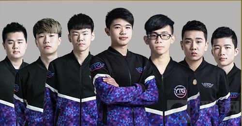 出标志性的 出标志性的